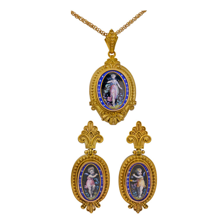 Selling best sale vintage jewelry