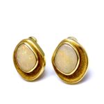 C50E061B-F49C-4B87-93DB-83DAF9DE1AC7