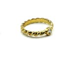 DAAE221F-3F3C-4D5D-9CF0-C9862A7A6D6E